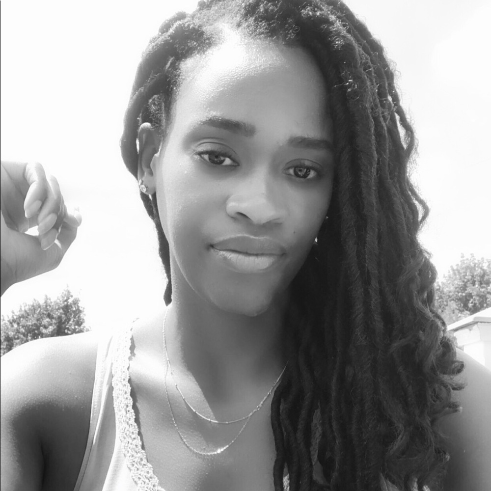 Meet your Posher, Kayla